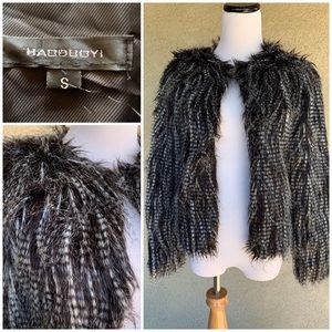 “Haoduoyi” Feathery Faux Fur Coat B&W 70s Retro Xs